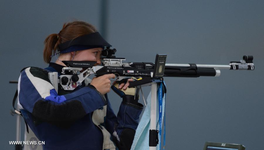 Maren Prediger of Germany competes during the women's 10m air rifle final of shooting event at the 27th Summer Universiade in Kazan, Russia, July 12, 2013. Prediger won the gold with 206.4 rings. (Xinhua/Kong Hui)