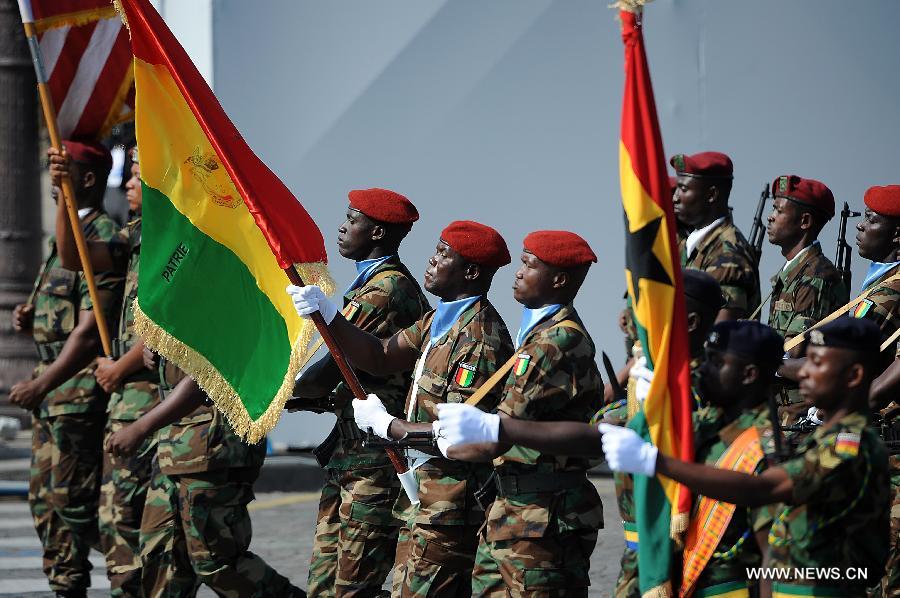 African troops attend the Bastille Day military parade in Paris, France, on July 14, 2013. (Xinhua/Etienne Laurent) 