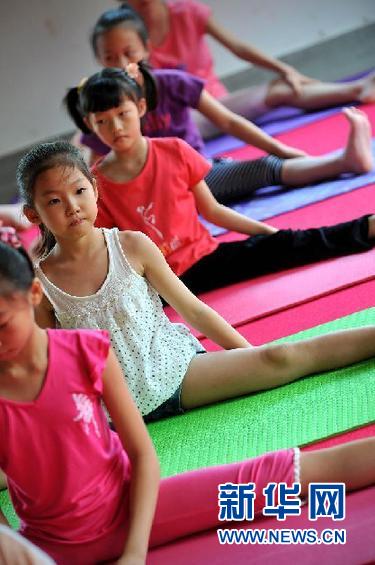 Free interest class in Hainan(Xinhua photo)