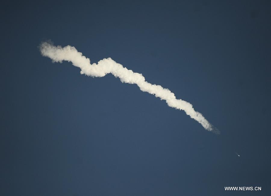 The experimental orbiter SJ-11-05 is launched from the Jiuquan Satellite Launch Center in Jiuquan, northwest China's Gansu Province, July 15, 2013. China successfully sent the experimental orbiter into space on Monday, the Jiuquan Satellite Launch Center has announced. (Xinhua/Yan Yan)