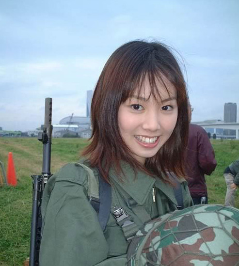Japanese female soldiers (xinhuanet.com)