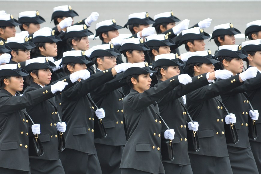 Japanese female soldiers (xinhuanet.com)