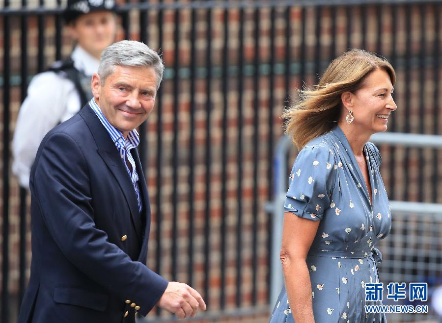 Prince William, his wife Kate and their newborn baby boy have arrived at Kensington Palace. (Photo/ Xinhua)