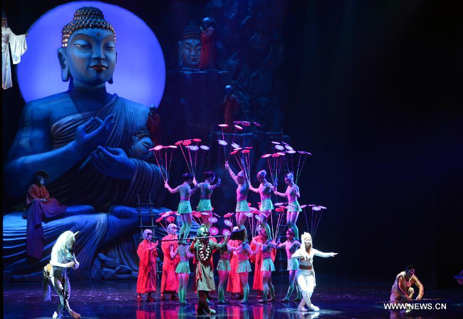 Acrobatic opera "Journey to the West" is staged at Lincoln Center in New York, the United States on July 23, 2013. The opera, directed by overseas Chinese artist Chen Shizheng, was a fusion of Chines acrobatics, Kungfu, drama and animation. (Xinhua/Wang Lei)
