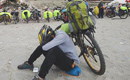 Increasing number of cyclists along Sichuan-Tibet line raise concerns
