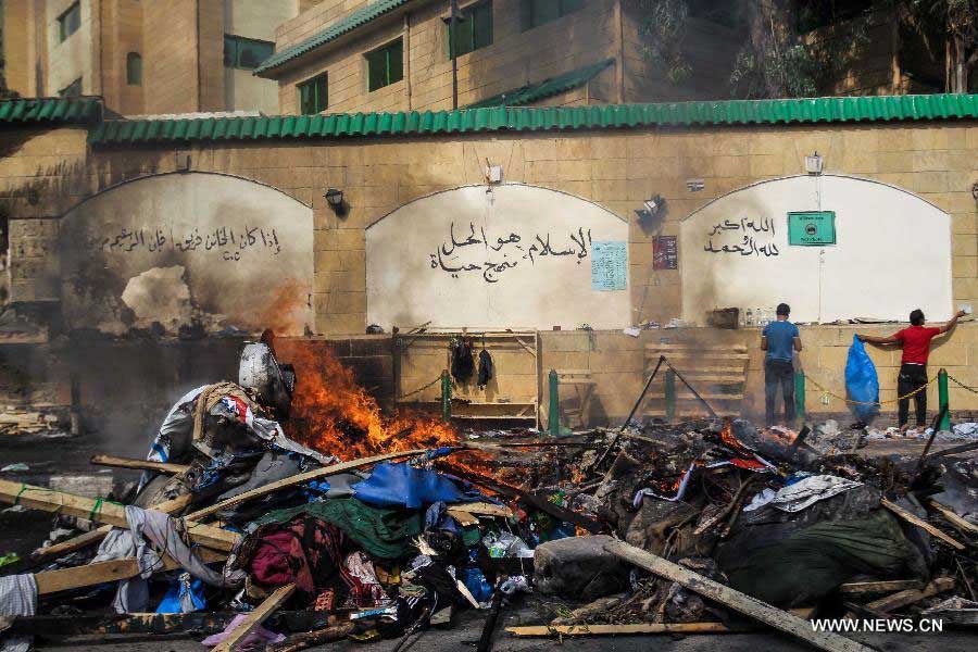 Egypt's clashes kill 525 so far