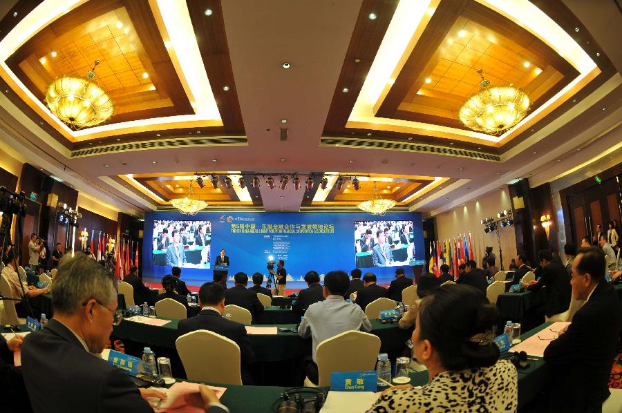 Delegates attend the 5th China-ASEAN Summit Forum on Financial Cooperation and Development in Nanning, capital of southwest China's Guangxi Zhuang Autonomous Region, Sept. 4, 2013. (Xinhua/Liu Guangming) 