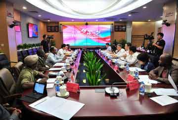 African media delegation visits People's Daily Online