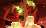 Fiber-optic wedding dress show shinning in Suzhou 