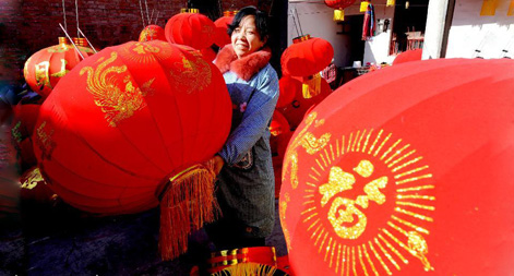 Red lanterns to brighten festival season