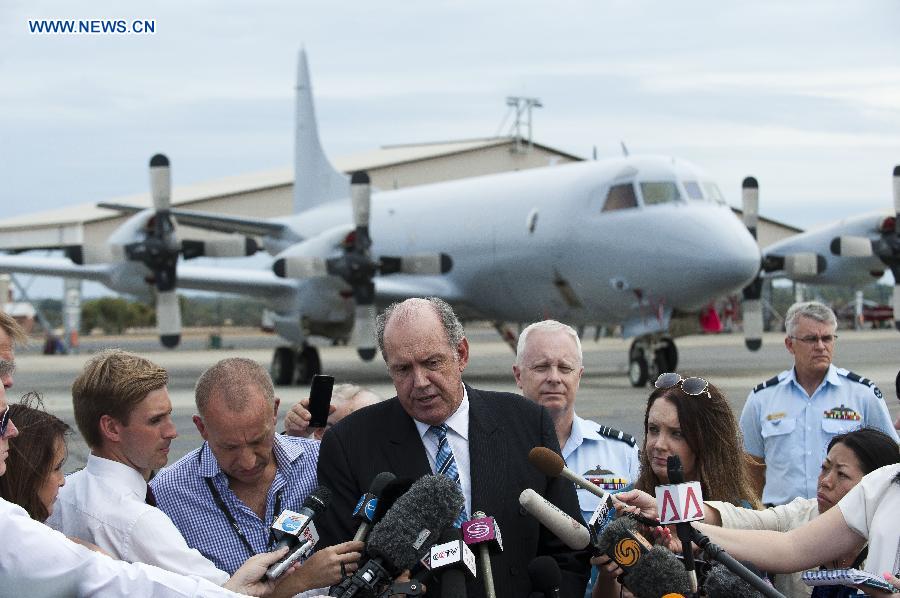 Australian DM says doing everything to locate MH370 debris