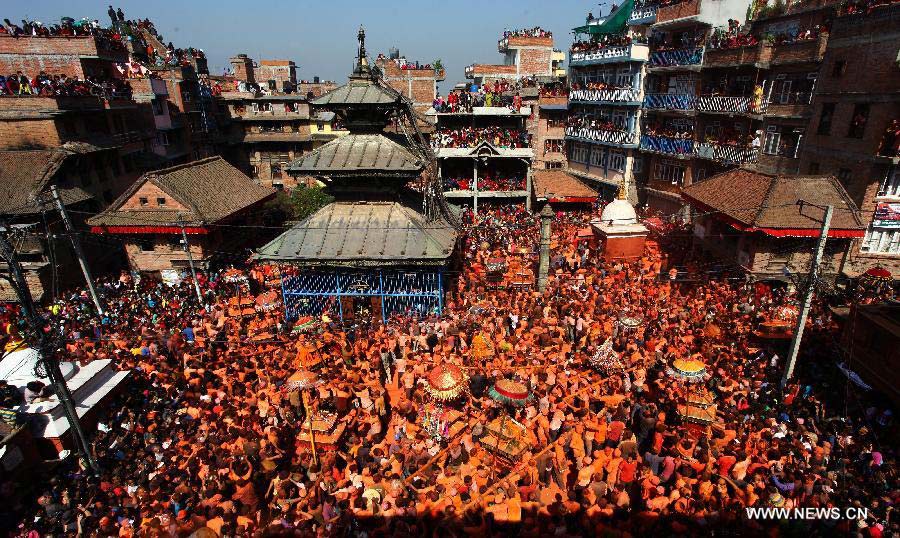 Nepaleses celebrate traditional "Sindoor Jatra" festival