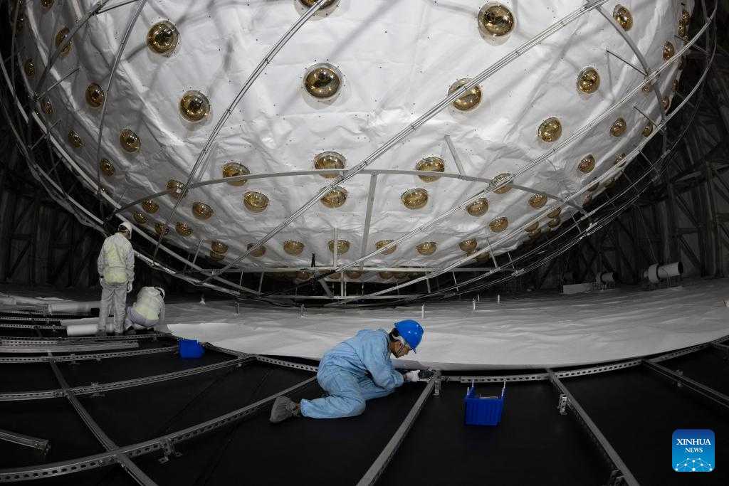 World's largest transparent spherical neutrino detector starts filling ultrapure water