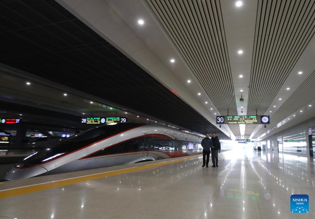 New high-speed railway strengthens integration of east China's megacity cluster