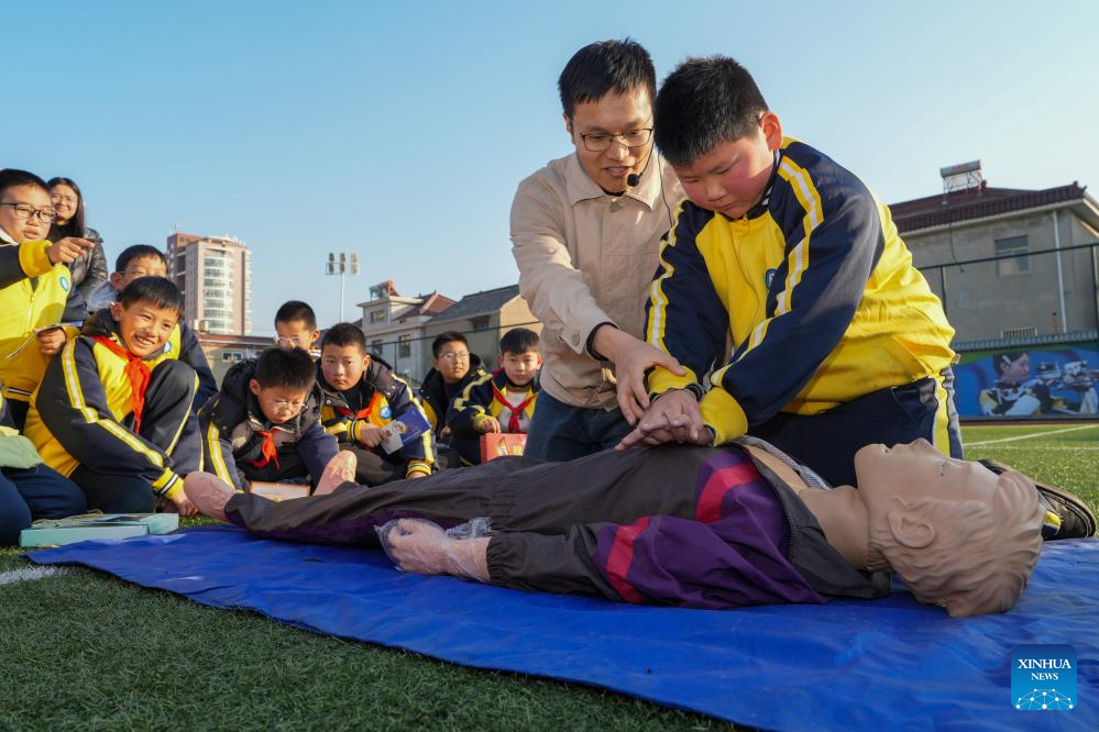 Safety education for students carried out in Yangzhou, E China