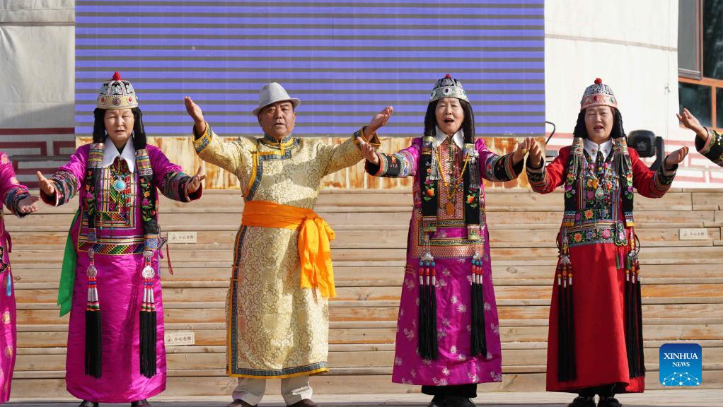 Tourism helps promote intangible cultural heritage in Xinjiang