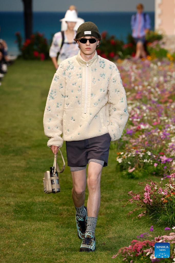 Creations of Louis Vuitton presented during 2019 Spring/Summer Women's  collection show in Paris - Xinhua