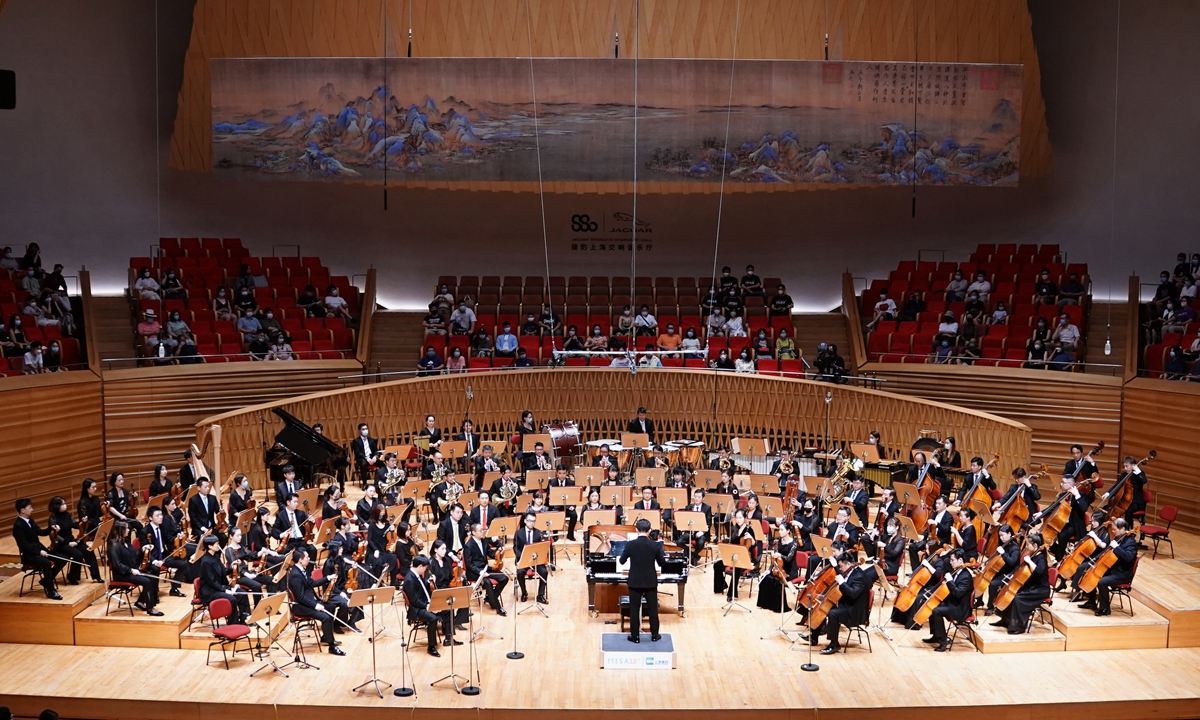 The Shanghai Symphony Orchestra perform at the Music in the Summer Air concert in Shanghai.Photo: Courtesy of the Shanghai Symphony Orchestra 