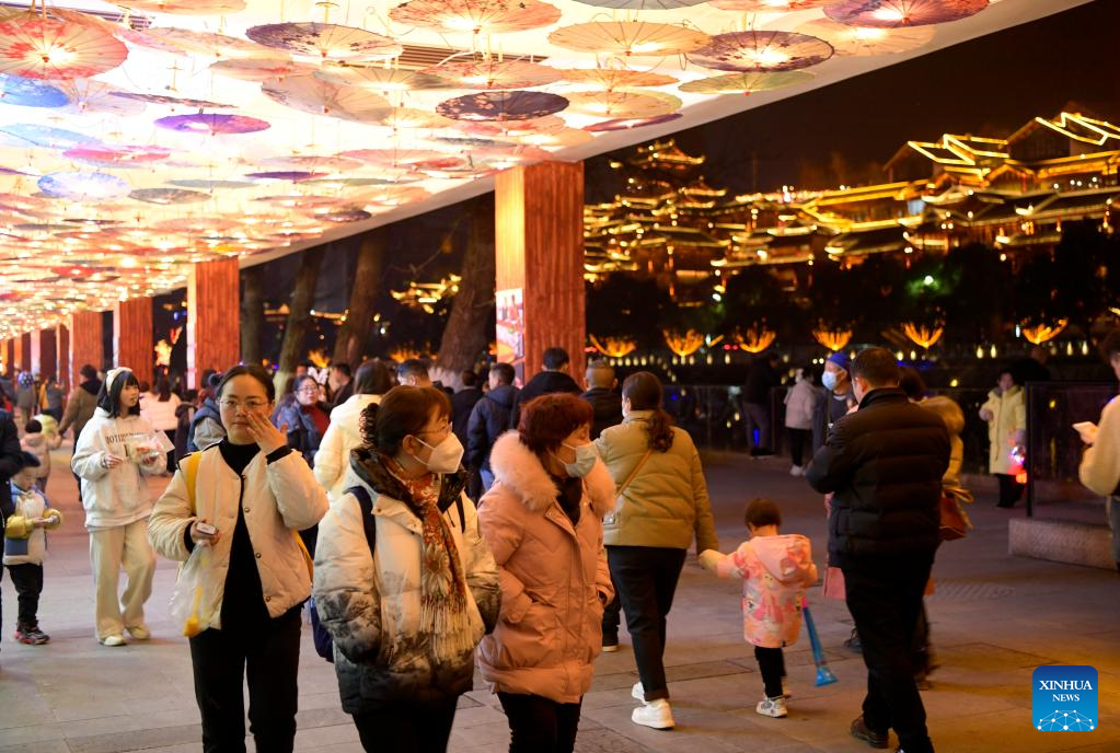 Xuan'en County in central China boosts nighttime economy