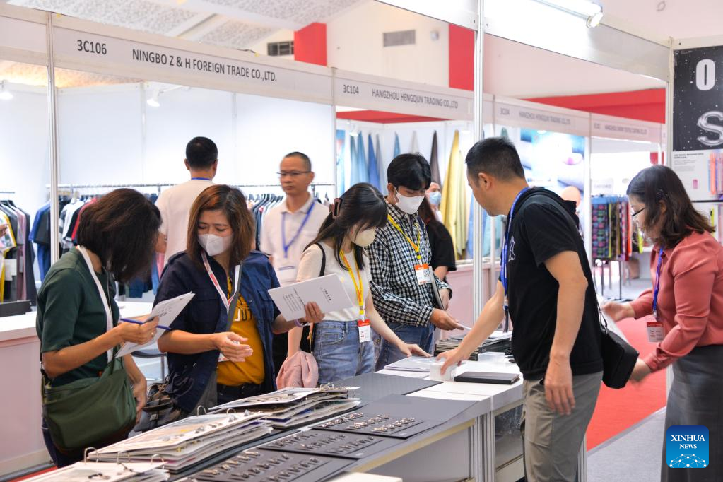 innovative-chinese-products-enliven-trade-fair-in-indonesia-people-s