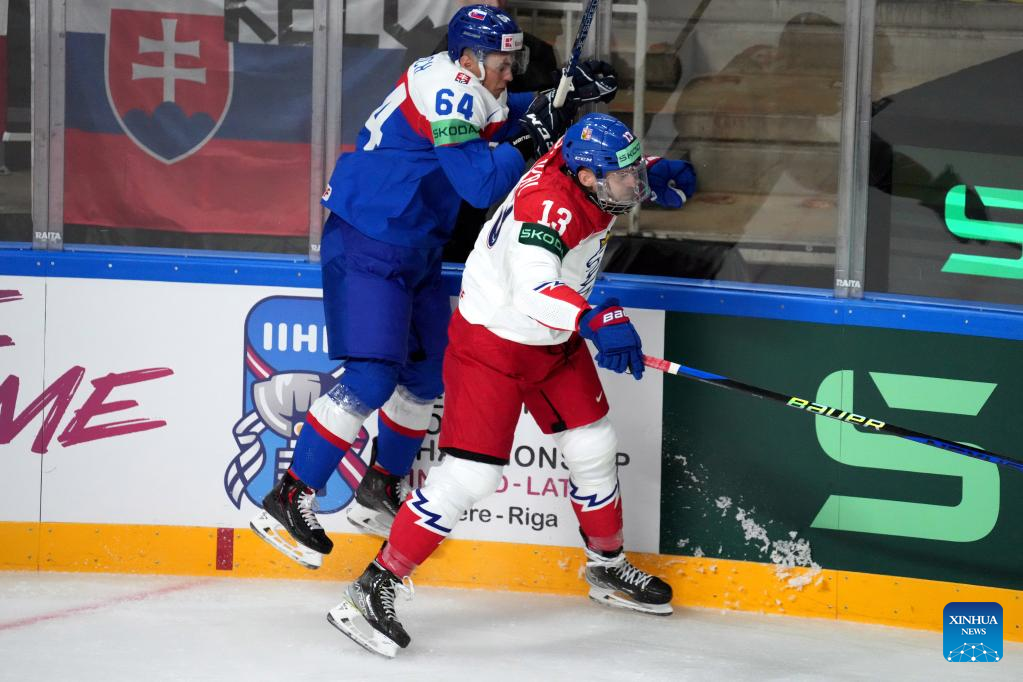 Canada downs USA to regain crown in Olympic women's ice hockey-Xinhua