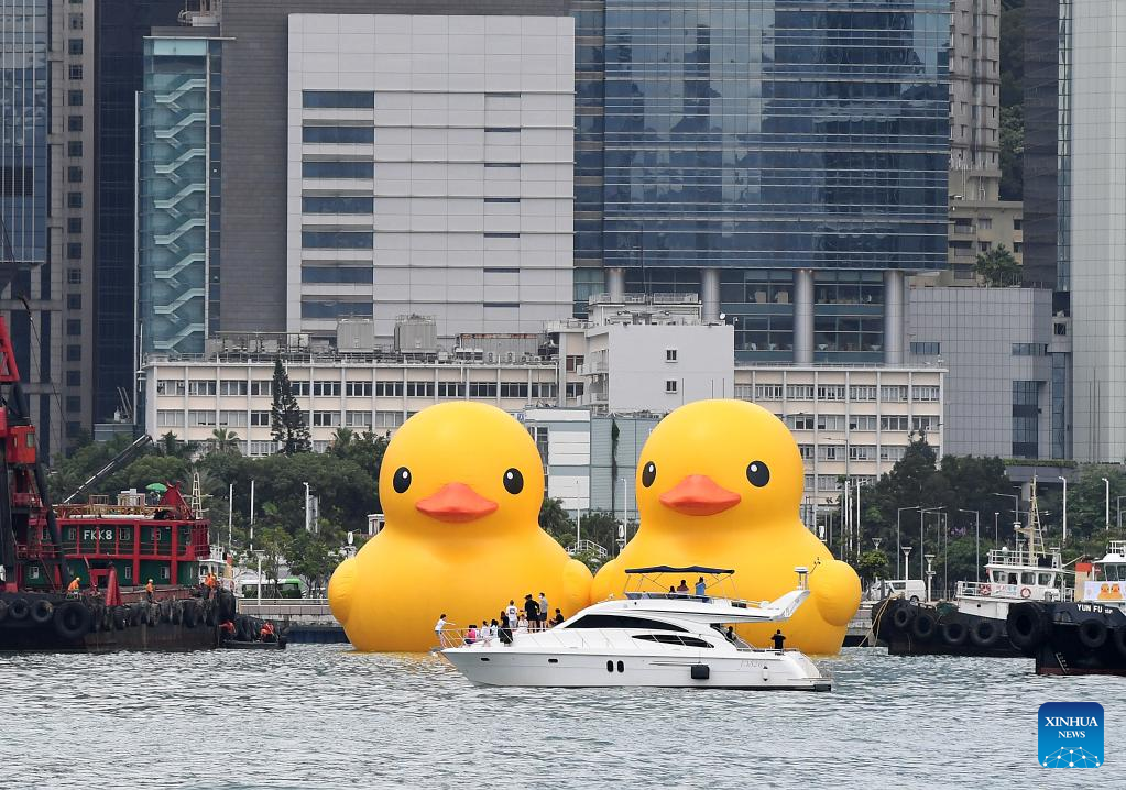 Giant rubber duck returns to Hong Kong - with a friend
