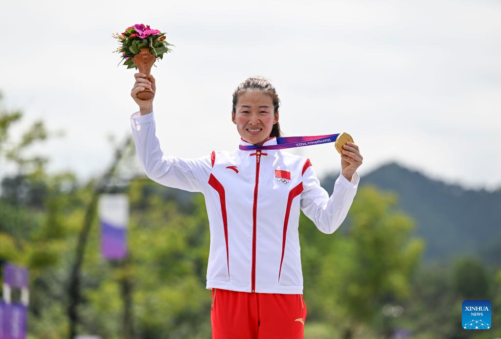 Li Hongfeng wins gold of Women's Cross Country Olympic of Cycling Mountain  Bike at Hangzhou Asiad - People's Daily Online