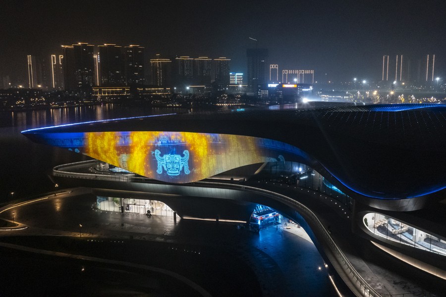 In pics: Chengdu Science Museum gets illuminated to greet 2023 WorldCon