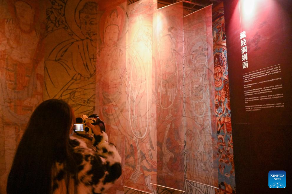 Dunhuang culture exhibition held in N China