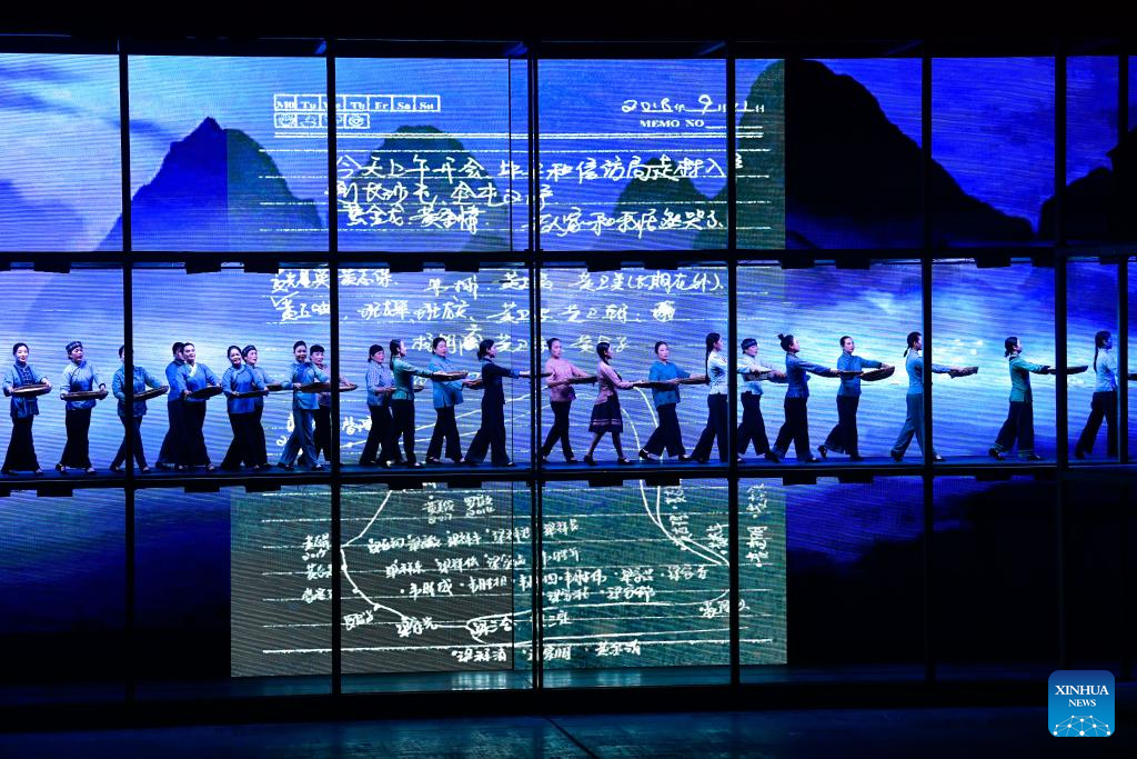 Opera based on story of Huang Wenxiu performed in Guiyang