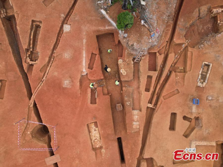 Ancient tombs excavated in Guangzhou