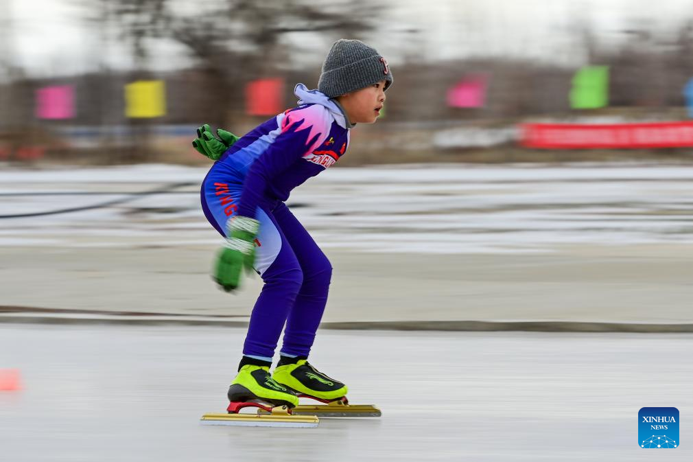 Schools integrate ice and snow sports into education curriculum in Xinjiang's Beitun City