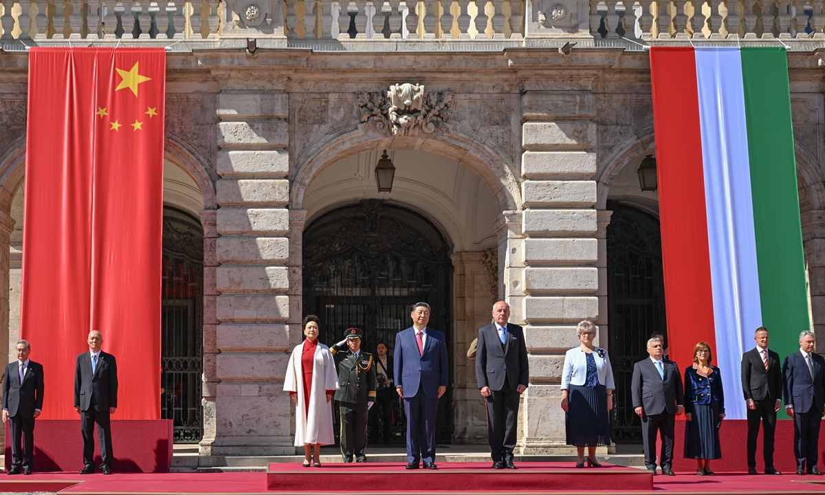 Chinese President Xi Jinping attends a welcome ceremony jointly held by Hungarian President Tamas Sulyok and Prime Minister Viktor Orban in Budapest, Hungary, on May 9, 2024 Photo: Xinhua