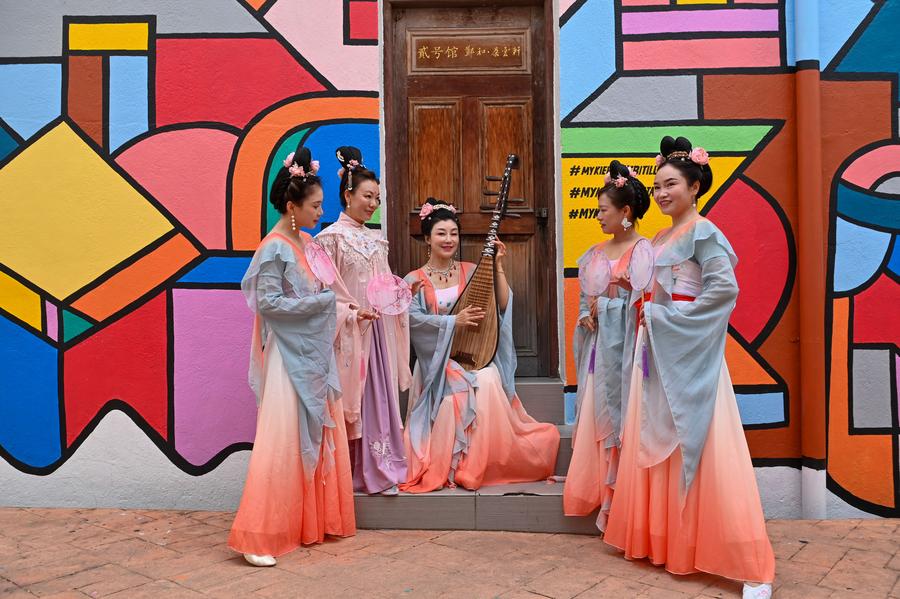 Asia Album: When Chinese Hanfu meets Malacca, Malaysia