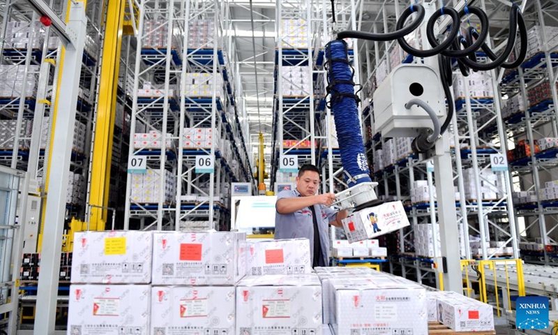 A worker works at an intelligent logistics workshop of a fastener manufacturing company in Yongnian District of Handan, north China's Hebei Province, Aug. 16, 2024. Yongnian District in Handan City, north China's Hebei Province, houses over 200 fastener companies. In 2023, these companies there produced six million tons of fasteners, accounting 58 percent of the national market, and their goods found markets in over 110 countries and regions. Photo: Xinhua