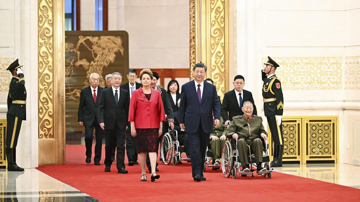 Xi: move forward to build a strong nation