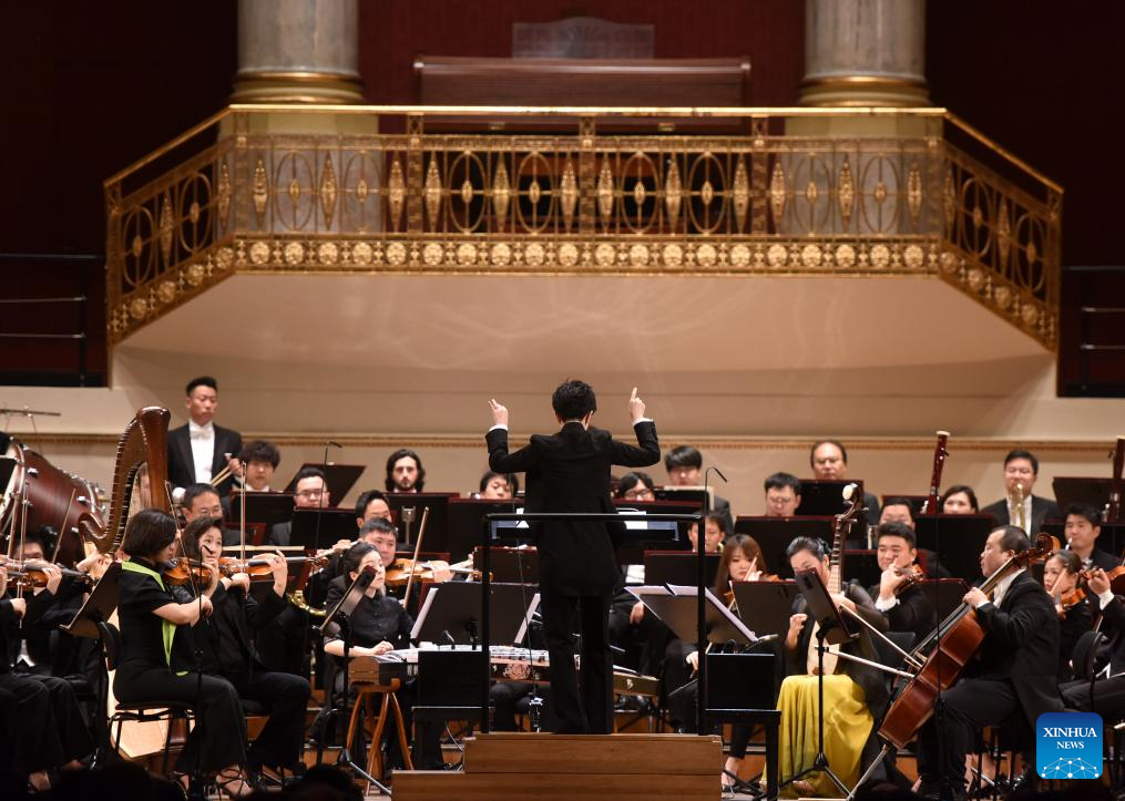 China's symphony orchestra performs in Vienna