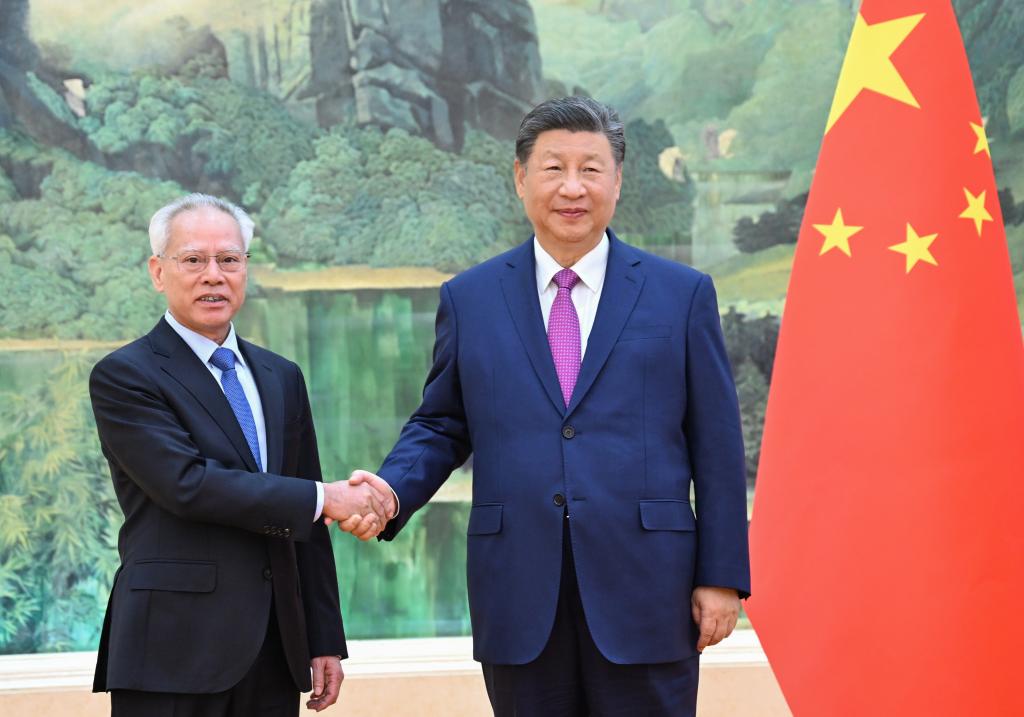 Xi meets new Macau chief executive Sam Hou Fai