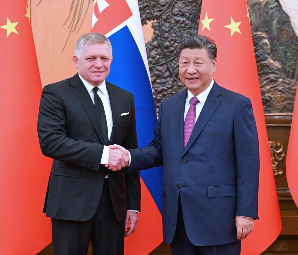 Xi, Slovak PM meet in Beijing, agree to strengthen ties