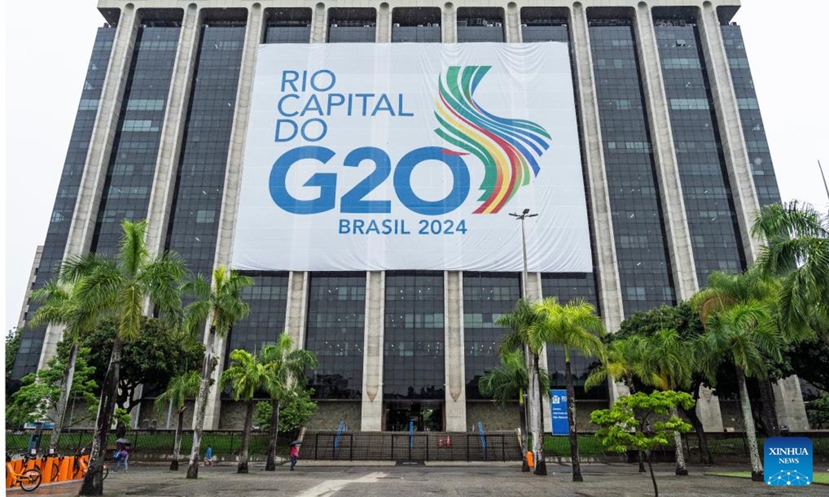 This photo taken on Nov. 16, 2024 shows a G20 logo displayed in Rio de Janeiro, Brazil. The 19th G20 summit is scheduled from Nov. 18 to 19 in Rio de Janeiro. (Photo: Xinhua)