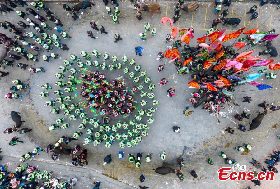 Miao people celebrate Guzang Festival in Guizhou