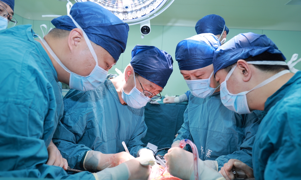 Doctors from the Xijing Hospital of Air Force Military Medical University perform the world's first gene-edited pig xenotransplantation surgery for whole liver transplantation in a brain-dead patient in Xi'an, Shaanxi Province on January 7, 2025. Photo: Courtesy of the Xijing Hospital of Air Force Military Medical University