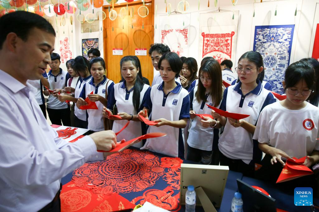 Chinese paper-cutting exhibition held in Yangon, Myanmar
