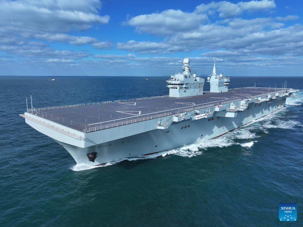 China's first Type 076 amphibious assault ship "Sichuan" completes maiden sea trial