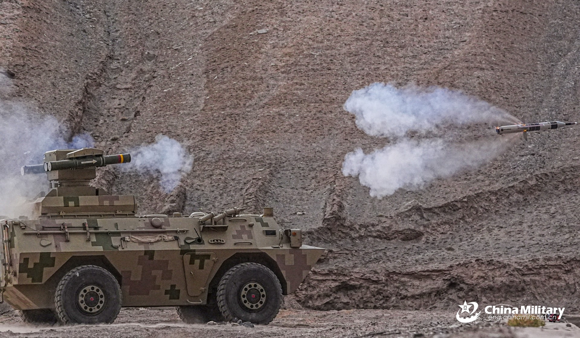 HJ-9 anti-tank missile system fires in training