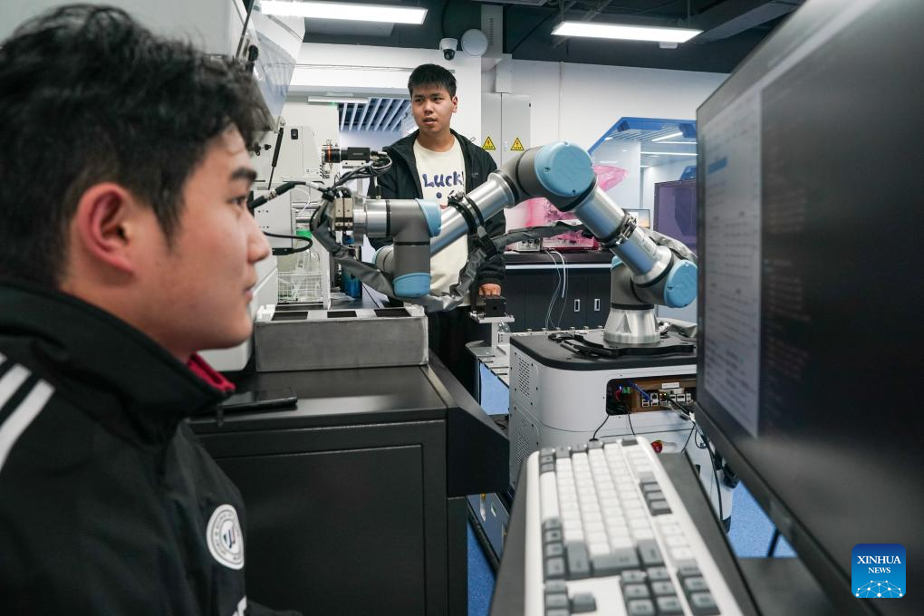 Research team from USTC in E China's Hefei dedicated to developing humanoid robot