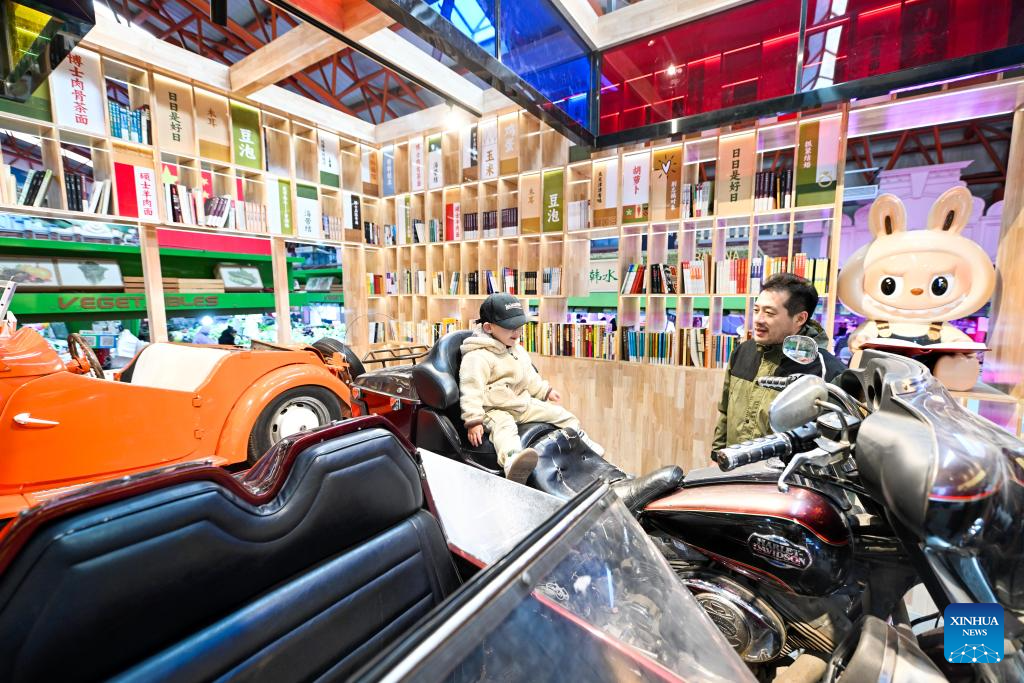 Renewal of Tianjin's Sanshui grocery market improves amenities for local residents