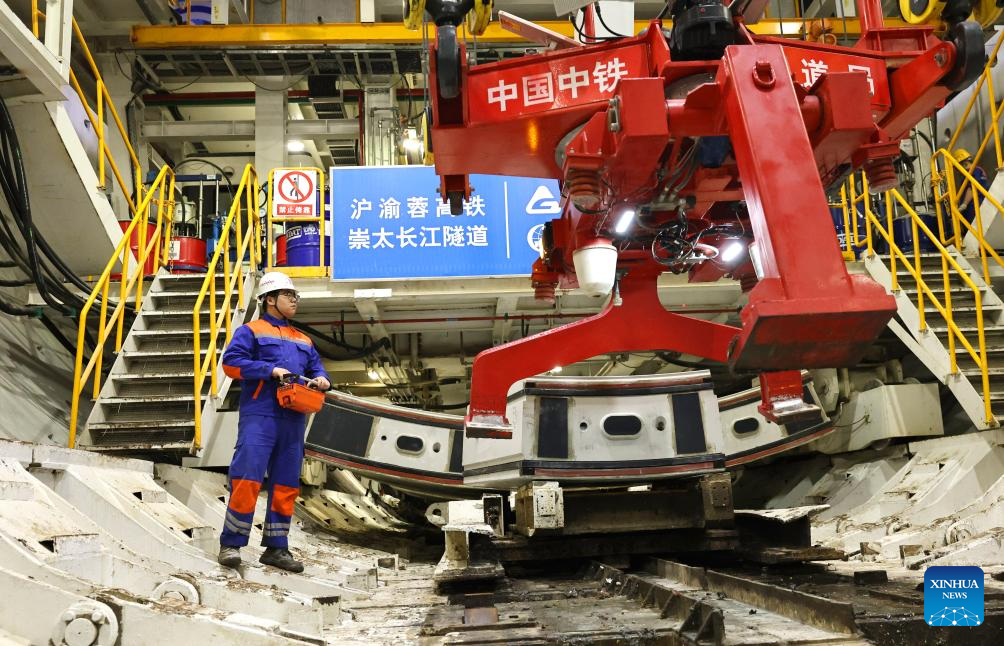 "Linghang" large diameter shield tunneling machine breaks 10,000m mark under Yangtze River