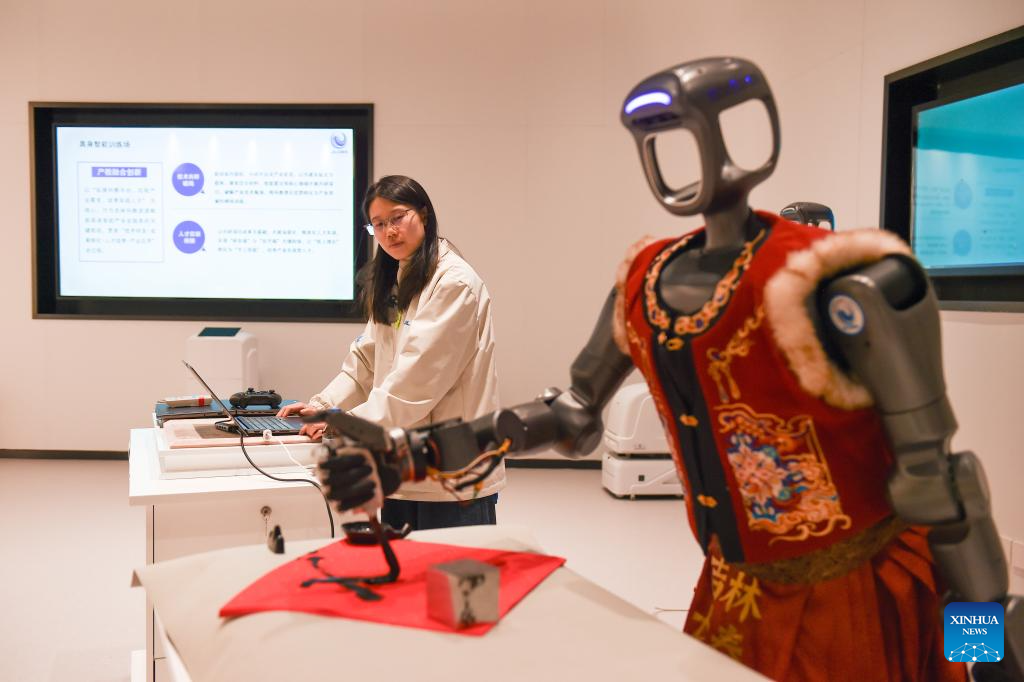 Pic story of robot engineer at bionic robot innovation center in Changchun, China's Jilin
