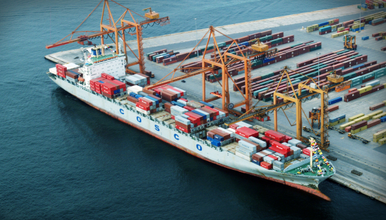China Cosco bids 5 billion yuan for Greek port of Piraeus